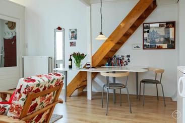 تختخواب و صبحانه Studio Boom Apartment