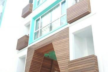 هتل Barooj Apartment