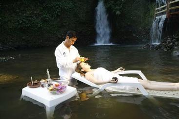 هتل Kashama Eco Resort & Spa