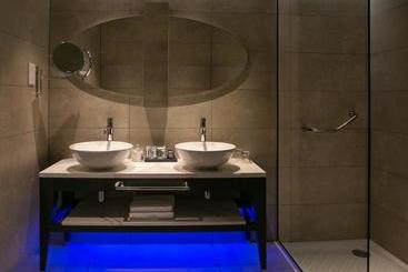 Vangelis Hotel & Suites