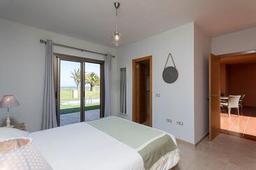 Villas Caleta Beach And Golf