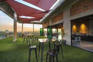 בית מלון כפרי Ibis Styles Kota Kinabalu Inanam