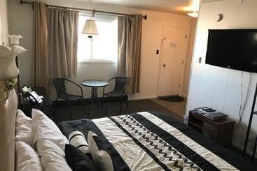 New Country Motel