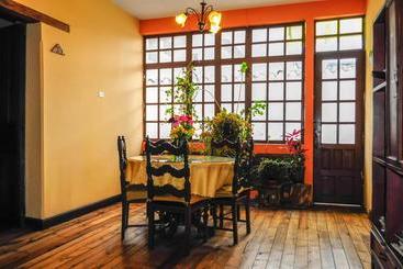 هتل La Posada Colonial