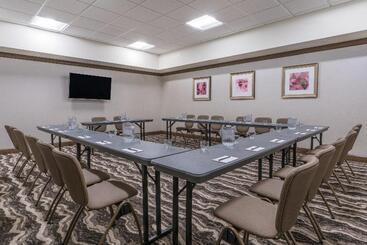 فندق Staybridge Suites Anchorage, An Ihg