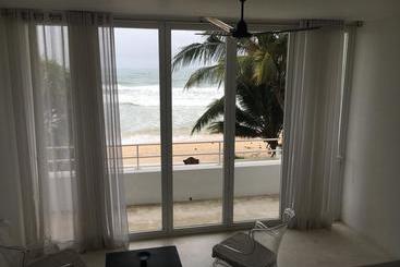 تختخواب و صبحانه Bieshu Beach Hive