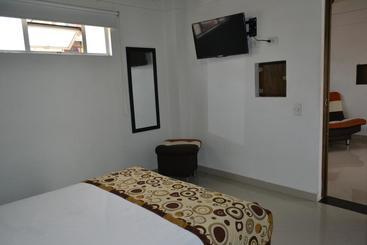 هتل Punto Dos Suites