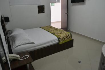 هتل Punto Dos Suites