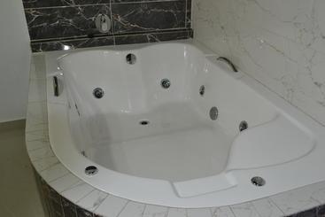 هتل Punto Dos Suites