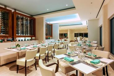 استراحتگاه Harbor Club St Lucia, Curio Collection By Hilton
