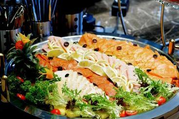 هتل Hampton By Hilton Beihai Station