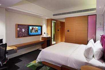 هتل Hampton By Hilton Beihai Station