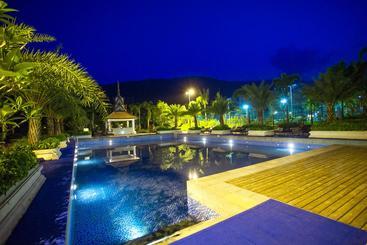 هتل Xishuangbanna Yajule City Golf