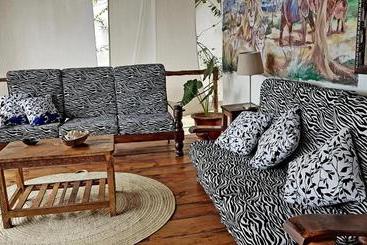 تختخواب و صبحانه Villa Kipara Beach