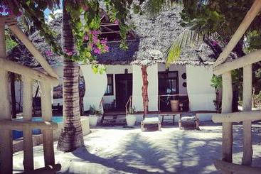 تختخواب و صبحانه Villa Kipara Beach