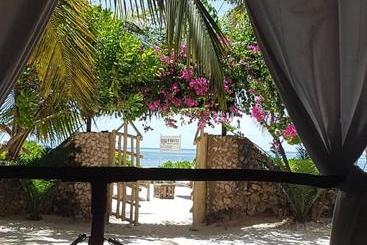 تختخواب و صبحانه Villa Kipara Beach