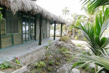 هتل Bahia Lodge
