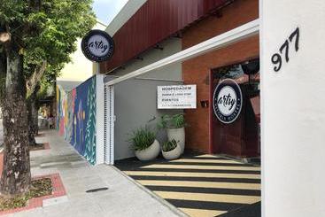 Artsy Vitoria Hostel