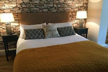 Bed and Breakfast Abbeyvilla Guesthouse Room Only