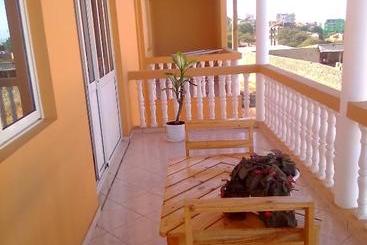 Chez Albino Guest House