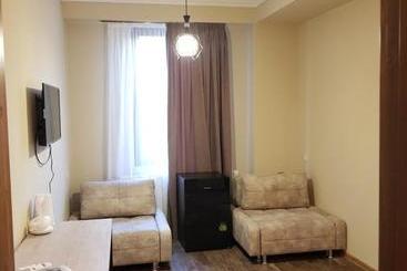 هتل Terrace Kutaisi