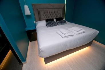 هتل Lg Golden Suites