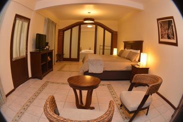 هتل Casa Rivas Culture And Spa