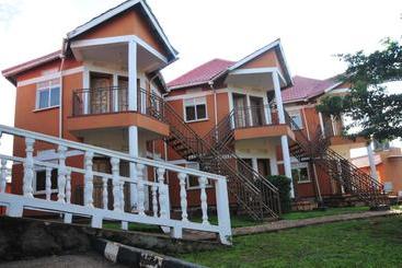 هتل Country Inn Masindi