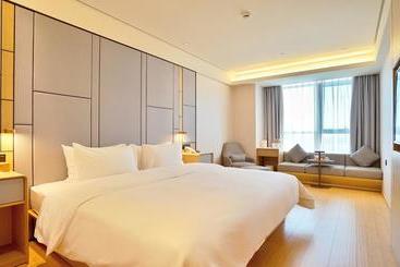 Ji Hotel Qiqihar Emancipation Door
