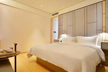 Ji Hotel Qiqihar Emancipation Door