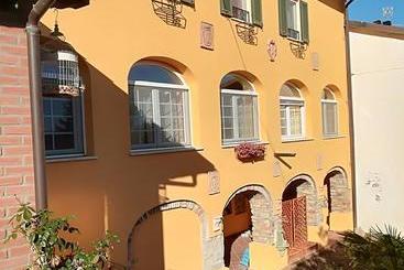 تختخواب و صبحانه Casa Fiorita