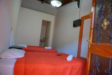 هتل Lerri Colonial