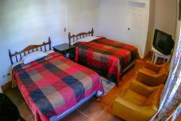 هتل Lerri Colonial