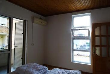 Buff Hostel Tirana