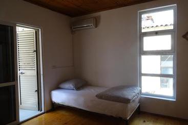 Buff Hostel Tirana