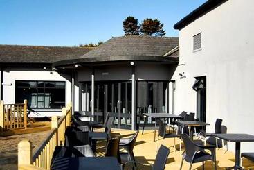 هتل Coast Rosslare Strand