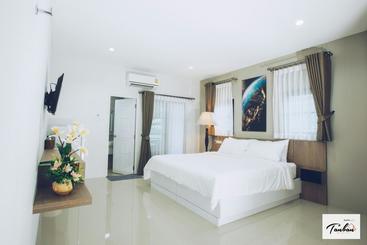 هاستل Tan Bann Mansion Surin