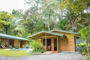 تختخواب و صبحانه Forest Lodge
