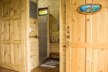 تختخواب و صبحانه Forest Lodge