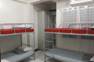 住宿加早餐  Jdl Residences Hostel