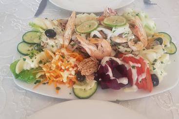 تختخواب و صبحانه Thalassa