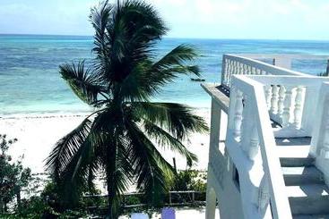 تختخواب و صبحانه Villa Mina Beachhouse