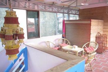 Ganesha Hostel