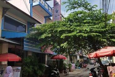 Ganesha Hostel
