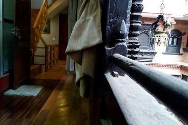 تختخواب و صبحانه Green Tara Heritage Home