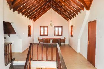 تختخواب و صبحانه Landhuis Belnem Bonaire