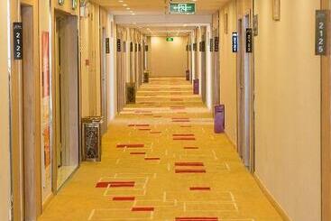 Thank Inn Plus Hotel Sichuan Neijiang Hongxing Red Star Macalline