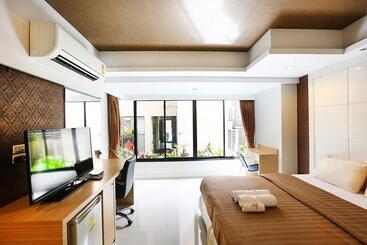 בית מלון כפרי The Luxury Residence