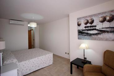 ツーリストアパートメント Apartamentos La Botica De Nerja