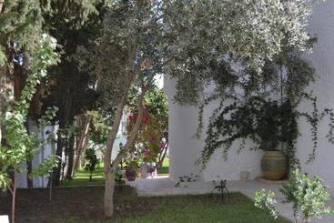 تختخواب و صبحانه Dar Salama